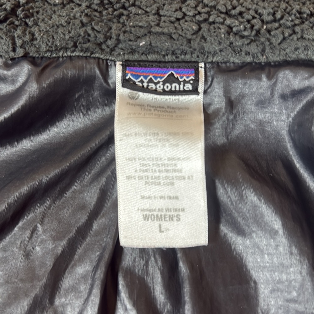 Patagonia Charcoal Fleece Jacket Size Large - Picture 10 of 13